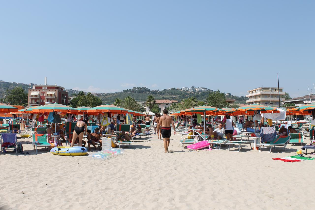 Hotel Lidia Alba Adriatica Esterno foto