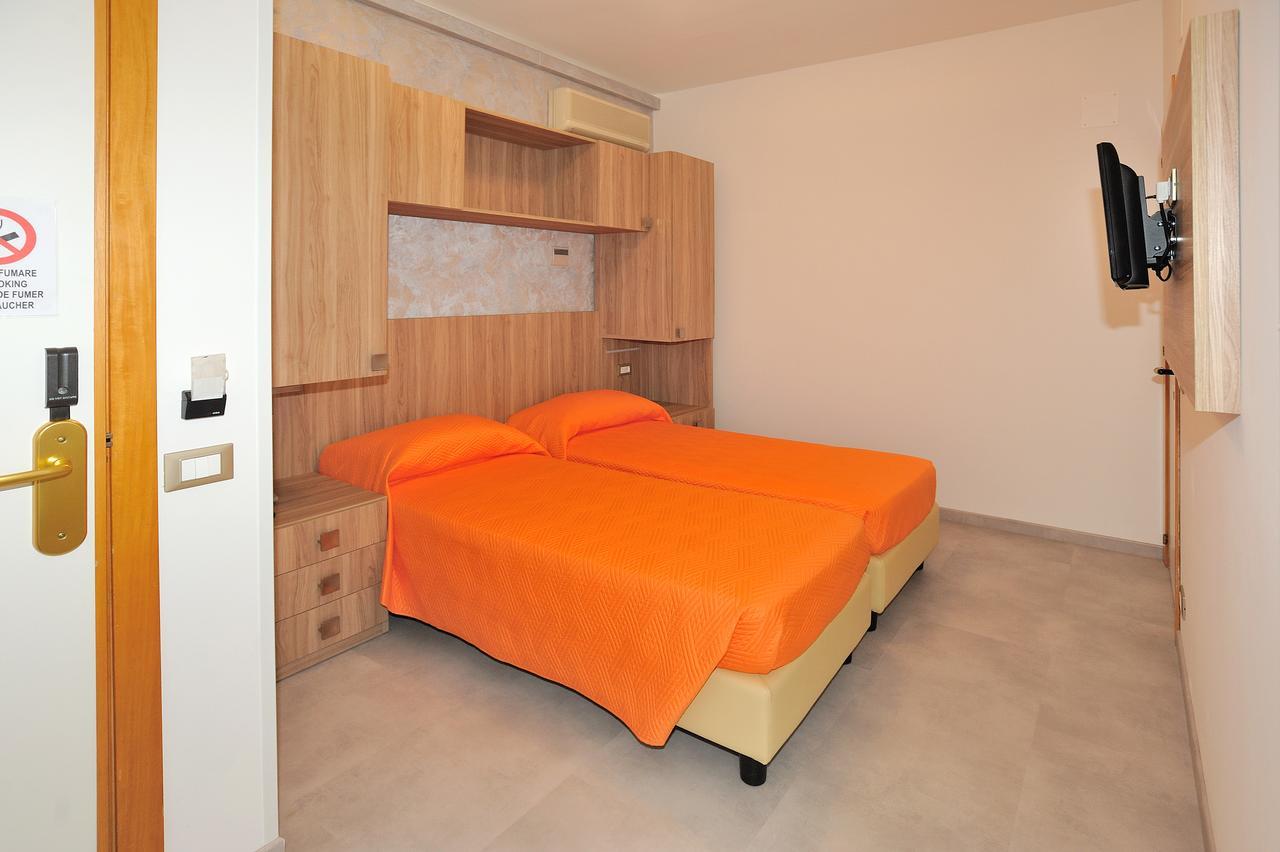 Hotel Lidia Alba Adriatica Esterno foto